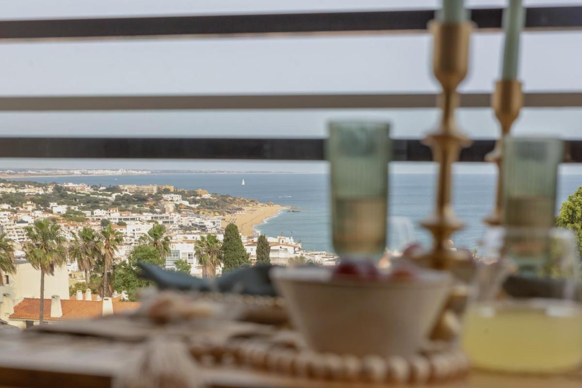 Apartment Ocean Glimpse *